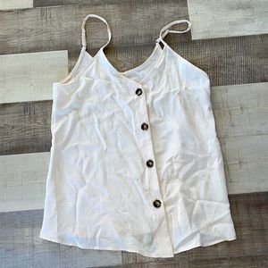 Tank with adjustable straps